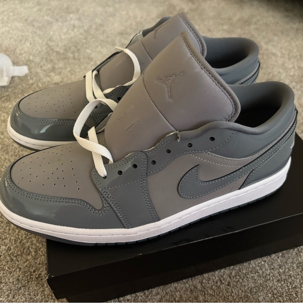 Nike Men's Gray and White Sneakers
